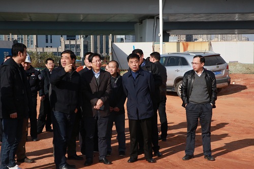 副市長(zhǎng)宋鈾一行調(diào)研我司昌南大道、洪都大道快速路改造項(xiàng)目